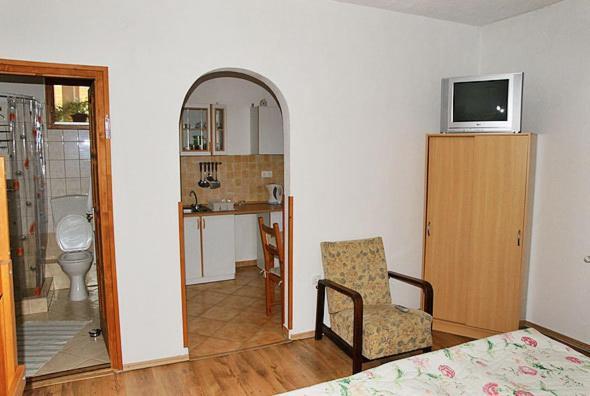 Kalaris Vendeghaz Apartment Holloko Bilik gambar